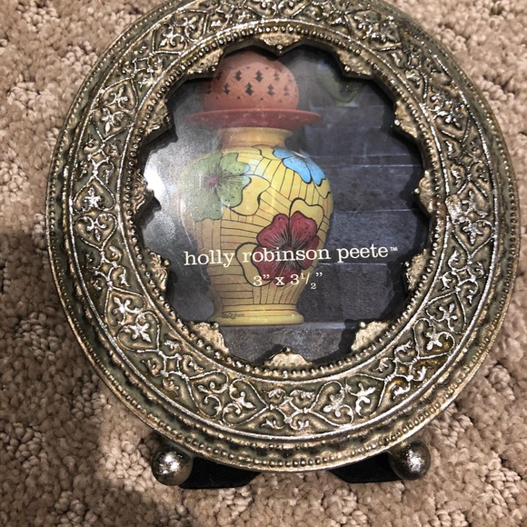 Picture frames - Picture 2 of 6